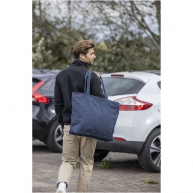 Logotrade Werbeartikel das Foto: Weekender 500 g/m²  Aware™ recycelte Tragetasche