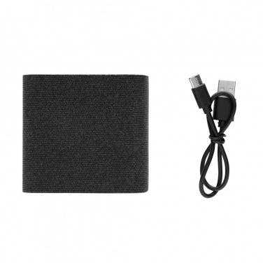 Logotrade werbemittel das Foto: Swiss Peak 15W 3-in 1 Wireless-Reise-Charger aus RCS Plastik