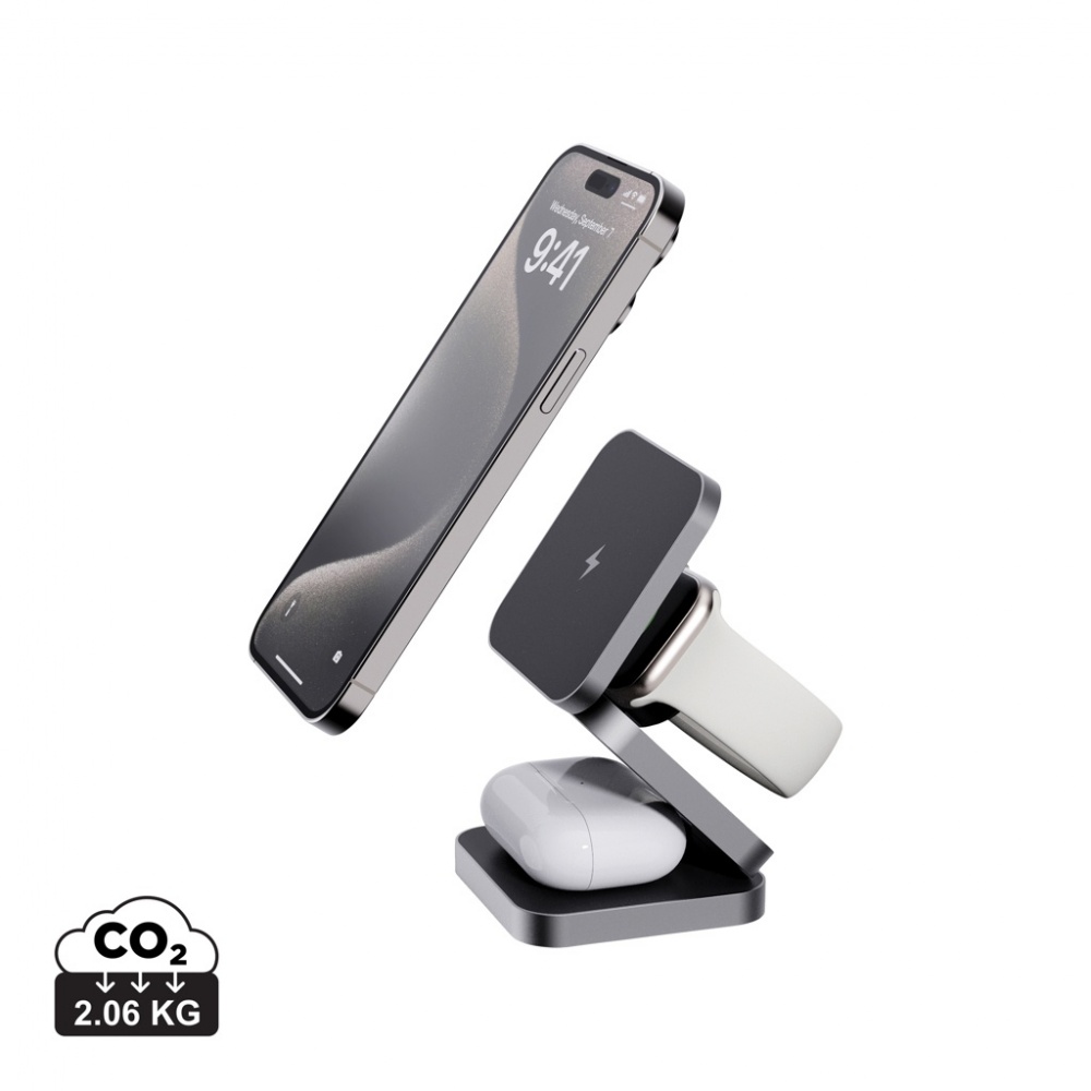 Logotrade Logogeschenke das Foto: Terra faltbares 3-in-1 15W Charger aus RCS rec. Aluminium