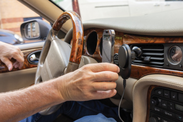 Logotrade Firmengeschenke das Foto: PowerCruze magnetischer 15W Autohalter aus RCS rec. ABS