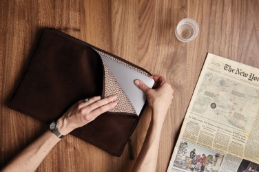 Logotrade promotional giveaway picture of: VINGA Hunton laptop case