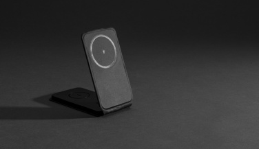 Logotrade business gift image of: Swiss Peak RCS rPU 15W  3-in-1 magnetic wireless charger