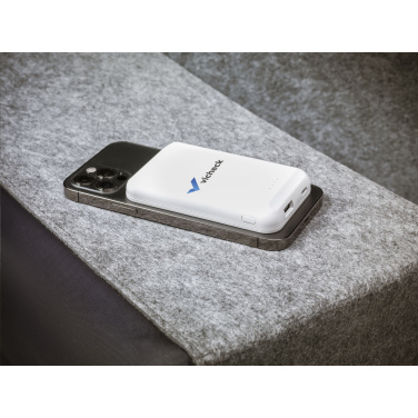 Logo trade corporate gifts picture of: Force Magnetic RCS Recycled Wireless Powerbank 5000
