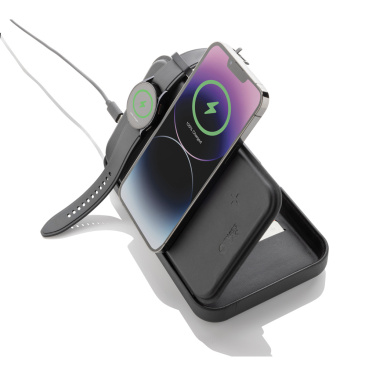 Logotrade promotional giveaways photo of: Swiss Peak RCS recycled travel case with 3 in 1 charger