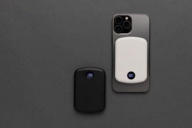 Logotrade ärikingituse foto: MagBoost RCS taaskasutatud plastist 5000 mah magnetjõupank