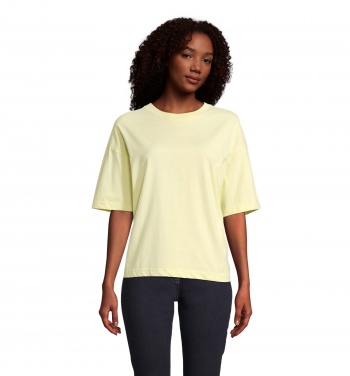 Logotrade reklaamkingituse foto: BOXY WOMEN OVERSIZE T-SÄRK