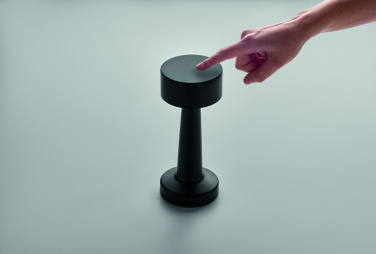 Logo trade meened foto: HIERLUZ laetav rauast laualamp