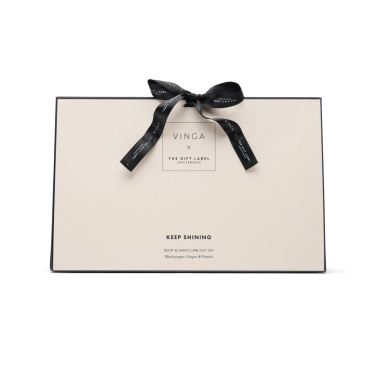 Logotrade liikelahjat mainoslahjat tuotekuva: VINGA x TGL -vartalo- ja käsienhoitosetti