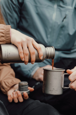 Logotrade mainoslahja ja liikelahja kuva: Nordic trail-ultrakevyt titaaninen muki 450ml