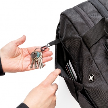 Logotrade dāvanas foto: Swiss Peak RFID dufelis ar čemodāna atvērumu