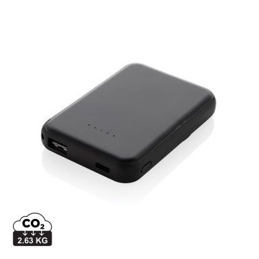 Logotrade dāvanas foto: Zvaigžņu RCS pārstrādātās plastmasas 5000 mah 5 W magnētiskā jauda