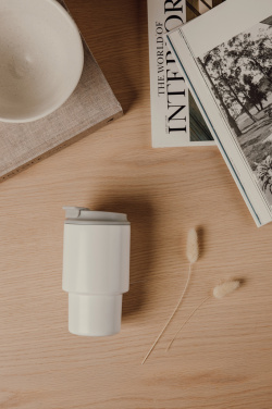 Logotrade korporatīvās dāvanas foto: VINGA Nagano RCS krūze līdzņemšanai 350 ml