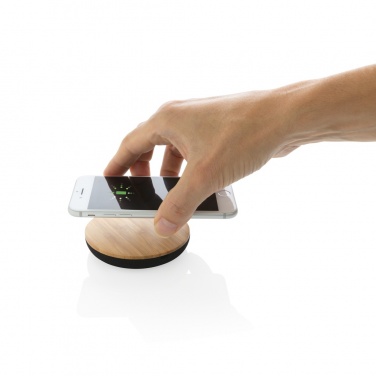 Логотрейд бизнес-подарки картинка: Беспроводное зарядное устройство Bamboo X 5 Вт