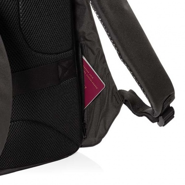 Logotrade reklamprodukter bild: Swiss Peak AWARE™ anti-ficktjuv 15.6" laptopryggsäck
