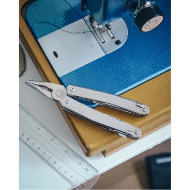 Logotrade presentreklam bild: SwissTool Spirit X - 25 verktyg Victorinox