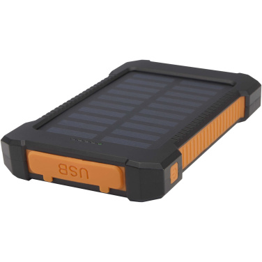 Logotrade kampanjprodukter bild: Altair 5 000 mAh 10 W robust solcellsbank av återvunnen plast med inbyggd ficklampa